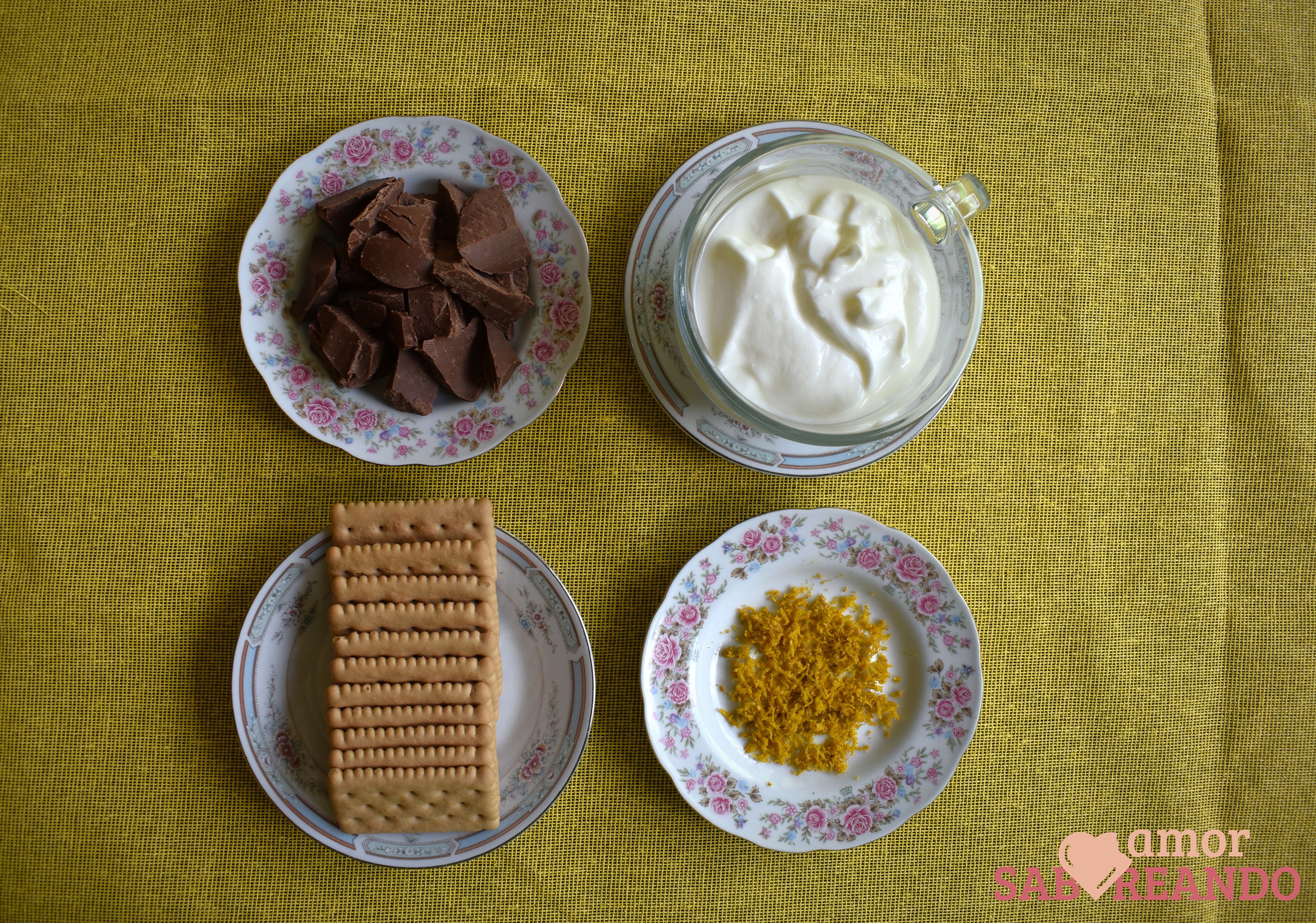 imágen de ingredientes carlota de yogurt con naranja y chocolate